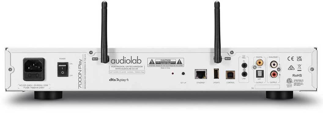 Rückseite mit Anschlüssen des Netzwerkplayers Audiolab 7000 N Play