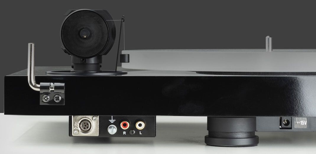 Anschlüsse des Pro-Ject X1 B