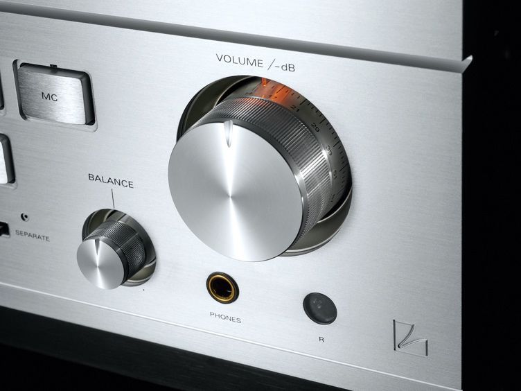 Luxman L-595A SE - Drehregler an der Front