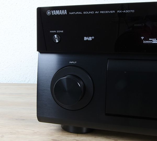 Quellenwahlregler des RX-A3070 von Yamaha