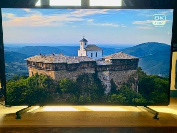 Abbildung 8K-TV von Sony ZG9 in 85 Zoll