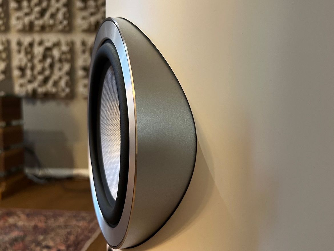 Bowers &amp; Wilkins 805 D4 - Tiefmitteltöner seitlich