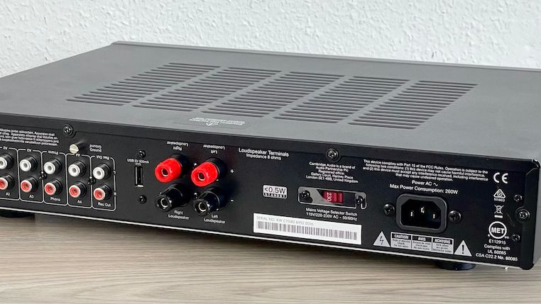 Cambridge Audio AX A35 - Rückansicht