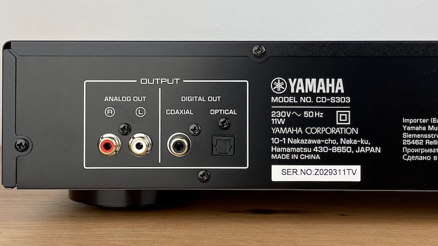 Yamaha CD-S303 - Anschlüsse