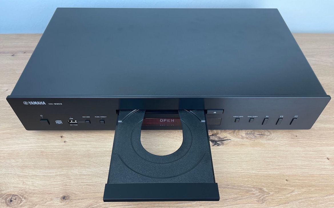 Yamaha CD-S303 - Disc-Lade draußen