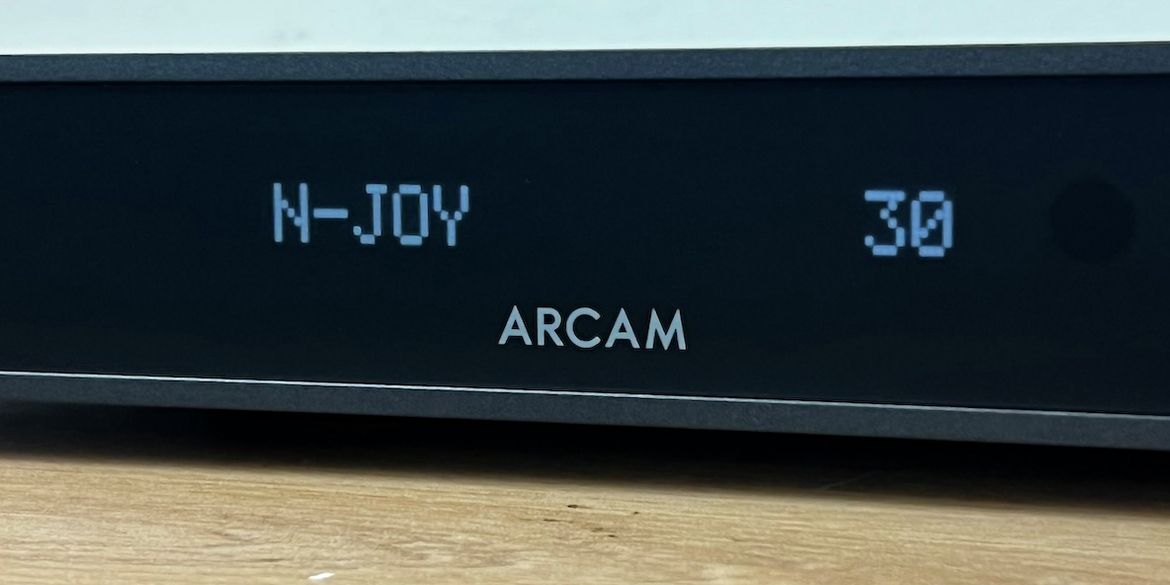 arcam_st5_display