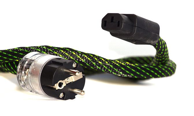 tci-emerald-constrictor_kabel