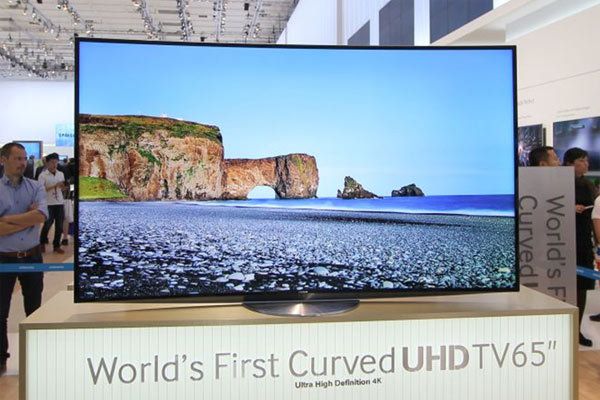 Curved Ultra HD Fernseher