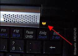 Leucht-Anzeige: WLAN aktiv und Notebook ist im Netzwerk